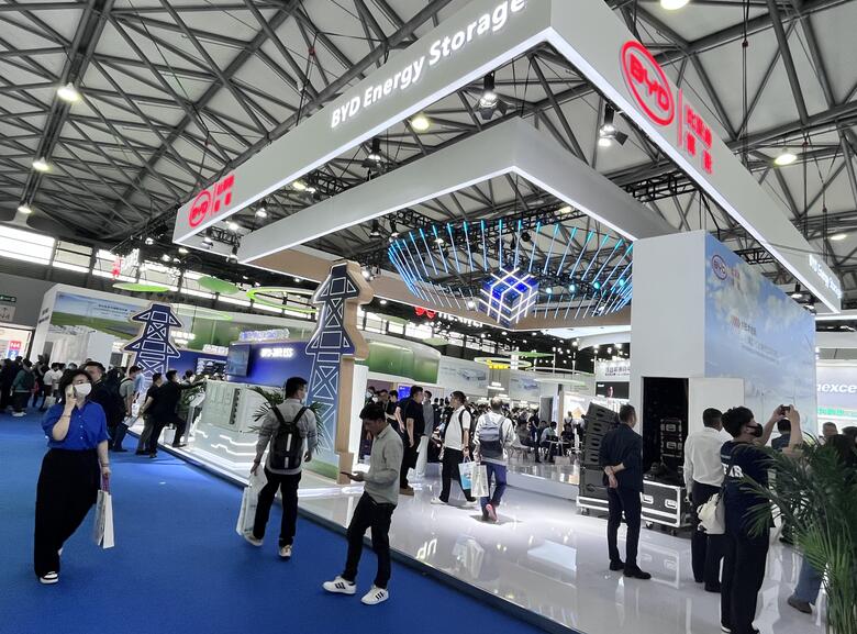 參展商該如何選擇展臺(tái)大??？展覽展臺(tái)搭建服務(wù)商幫您排憂(yōu)解難